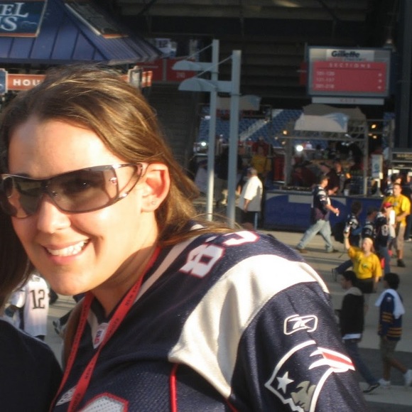 Meet your Posher, Lisa - Picture 1 of 1